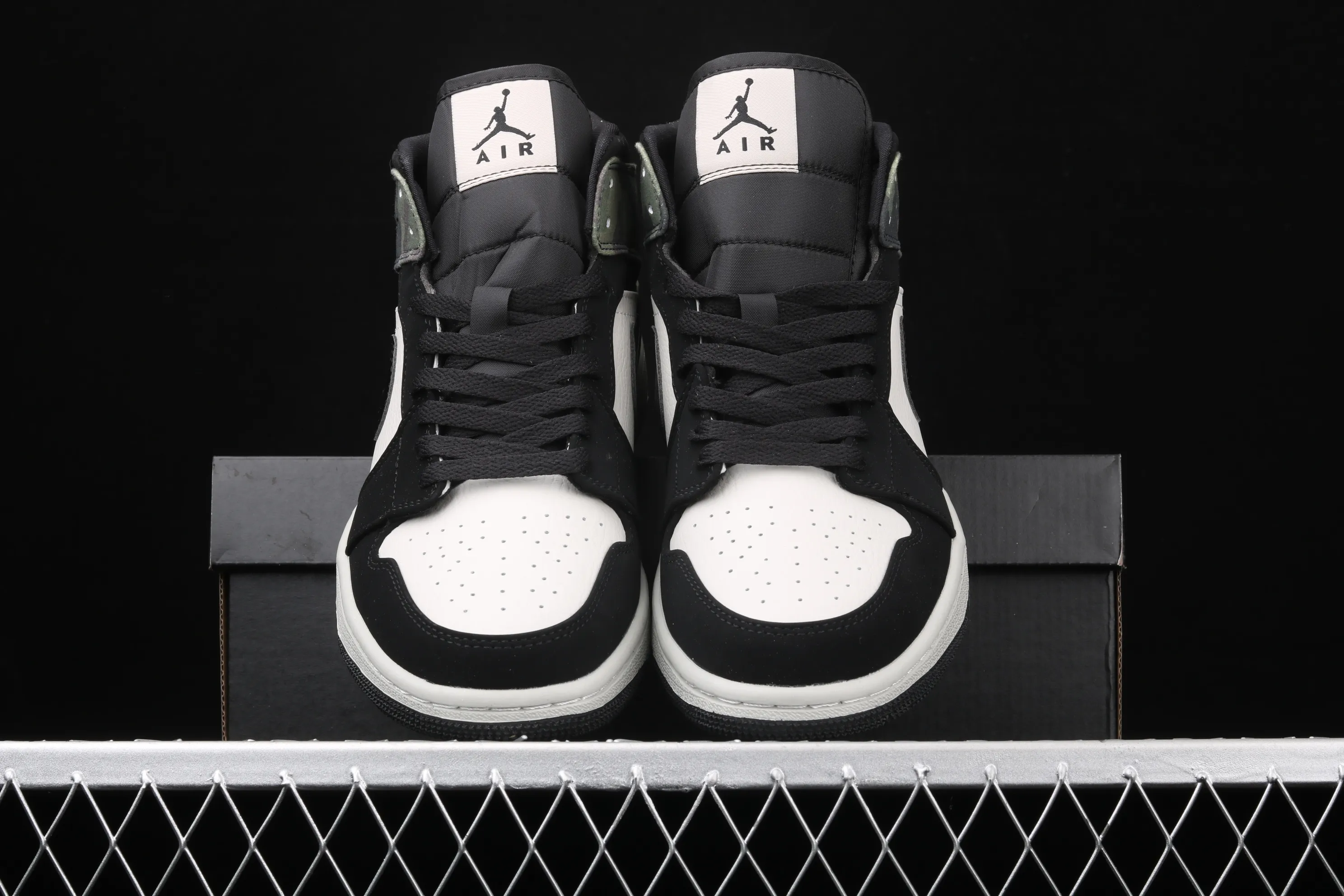All Categories Air Jordan Jordan Series Basketball Shoes Air Jordan 1 Mid Air Jordan 1 Mid AJ1 Joe 1 Camouflage Green China Series Basketball Shoes CW5490-001
